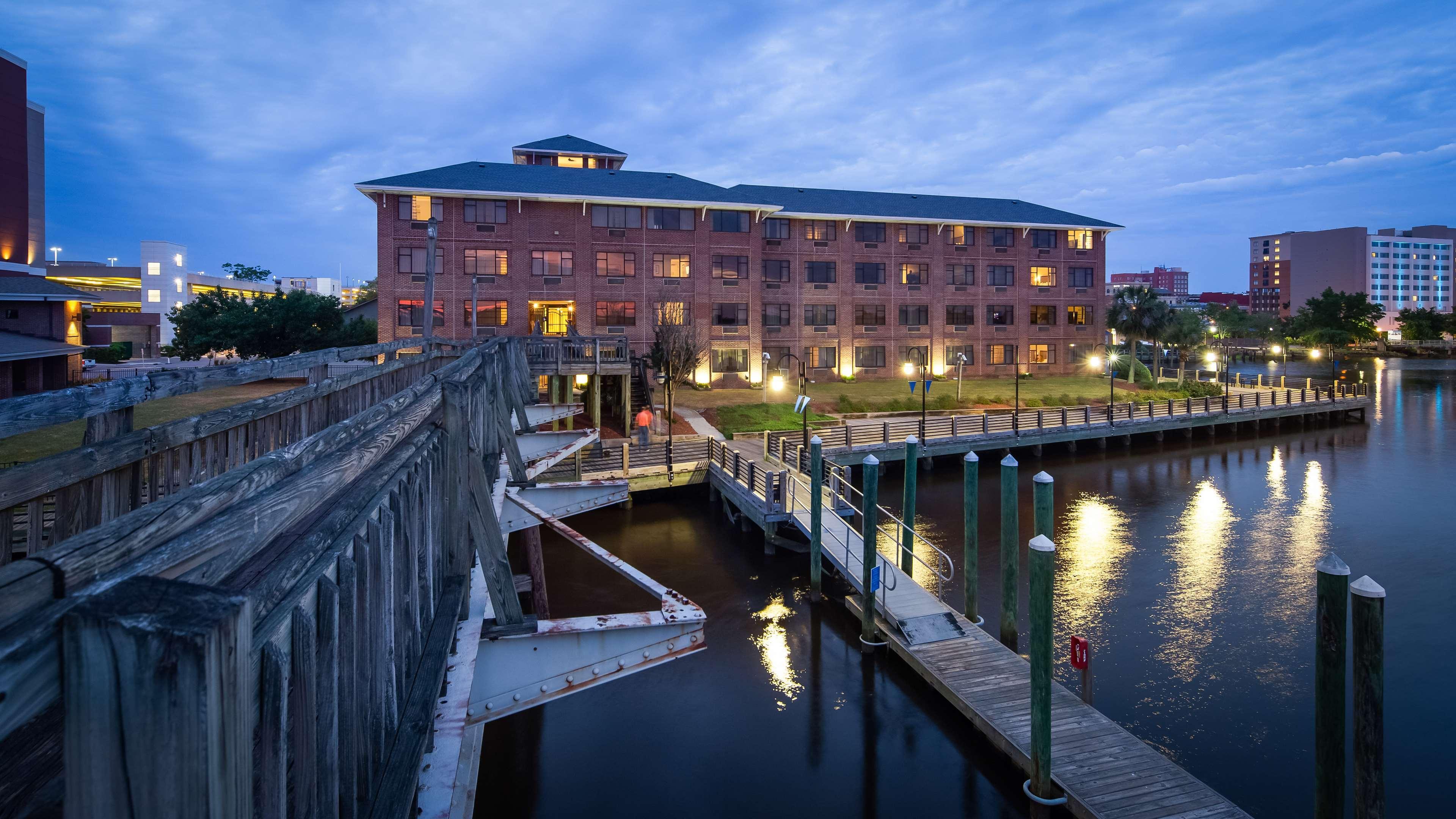 Best Western Plus Coastline Inn Município de Município de Wilmington Exterior foto